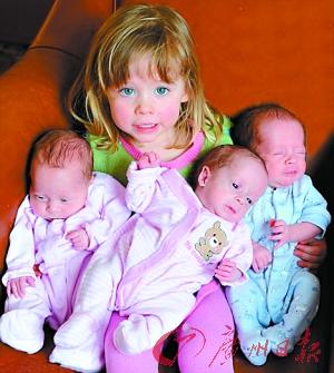 英国奇怪四胞胎:<em>姐姐</em>3岁<em>弟弟妹妹</em>才刚出生(图