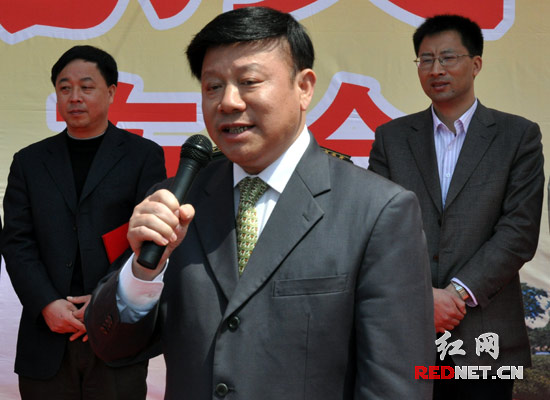 (湖南省委宣传部副部长张志初在开机仪式上讲话.