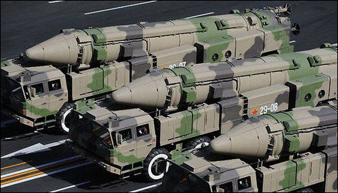 美构想2015年中美海战 美航母被DF-21击沉