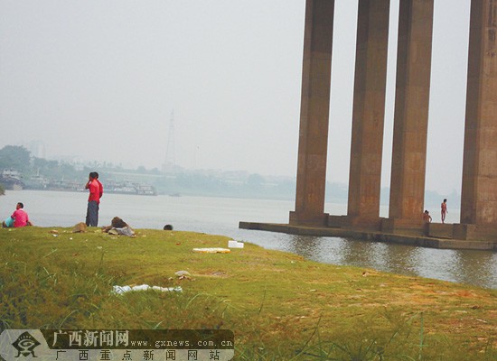 一男孩邕江清川桥底溺亡 十多个学生照例下河