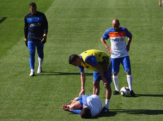 [世界杯]博拉鲁兹受伤 3d全国影院世界杯计划被