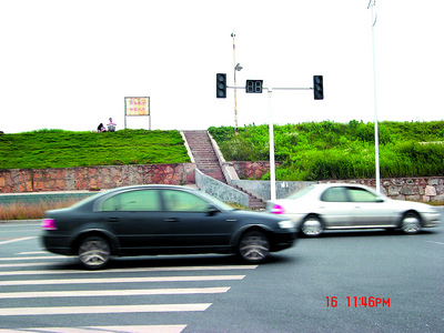 ����·���̵���ͬ����