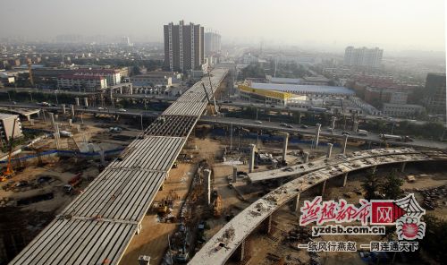 石家庄:中华大街跨北二环主桥合龙(图)