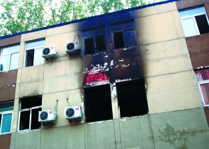 外籍房客因酒店起火跳3楼逃生骨折(图)
