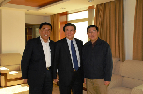 林军、乔卫会见中国侨商联合会荣誉会长彭云鹏