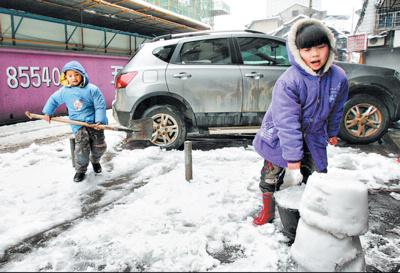 扫雪除冰有我一份