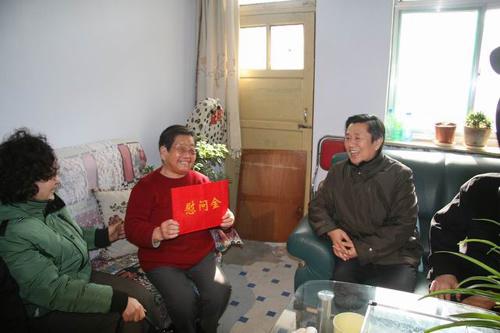 ɽ��ʡ�Ȱ츱���θ������߷�ο��ƶ�������Ⱦ�