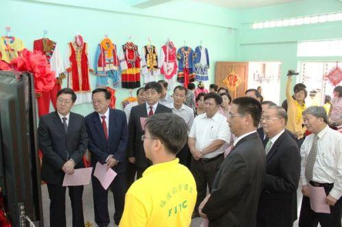 ���ϴ�ѧУ�����ŵ�����������ո�����ӿ���