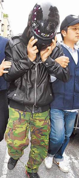 �ԳƼ�����Ů�Ӿ��г嶯̨������һ����۷�