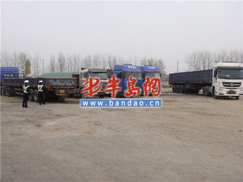 大货车成 马路杀手 占交通事故比例超过三成