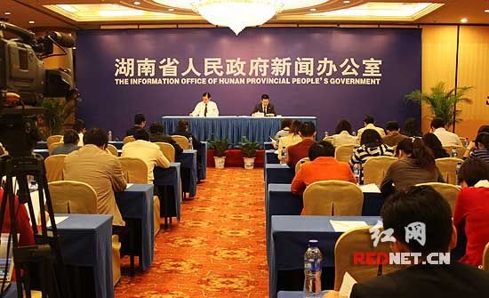 居民收入_农村女人_一季度农村居民收入