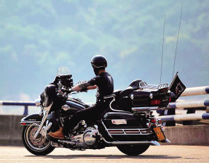 借光,70万摩托车驾到!