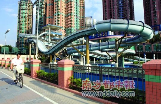珠江泳场围蔽 市民疑其关张