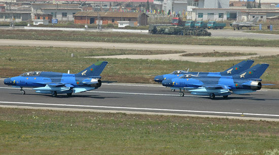 �ϼ�������16��F-7BGI������ʽ�滻A-5Cǿ����