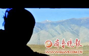 父子会车时,鸣笛诉牵挂