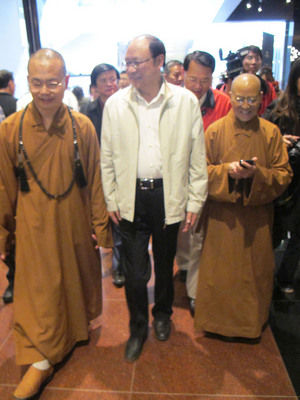 郑立中拜访星云大师吁两岸各层面都要充分交流