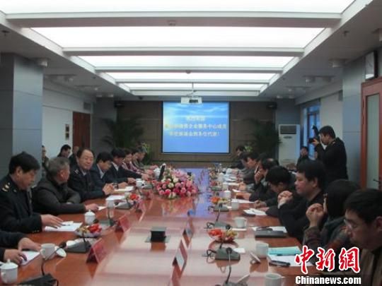 江苏省连云港市召开为侨港资企业服务座谈会