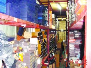 �����ڰ��㳡��Ƥ�ߵ��������ư�ֵ����ǧ��