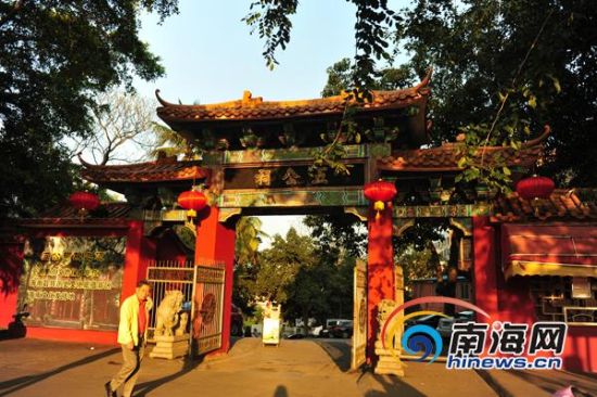 ���ں���Ĺ������ȫ���������Ļ��о�չʾ����