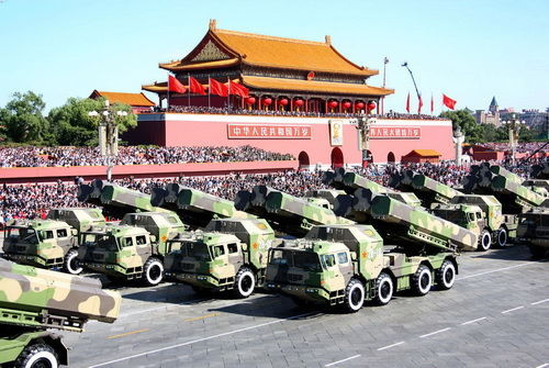 李肇星:2012年中国国防费预算为6702.74亿元人民币