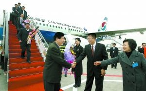 ¡ÖØÇìÈË´ó´ú±íÍÅÒé°¸»ñ´ó»á±íÑï¡¡¡¡ÖØÇì´ú±íÍÅ×ò·µÓ壬»áÒéÆÚ¼ä£¬¹²Ìá½»ÁË262¼þ½¨ÒéÒé°¸