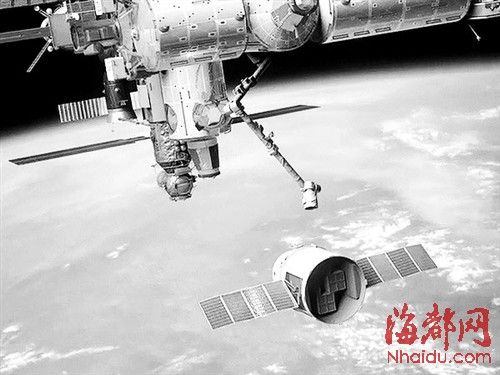 私营货运飞船将首次对接国际空间站