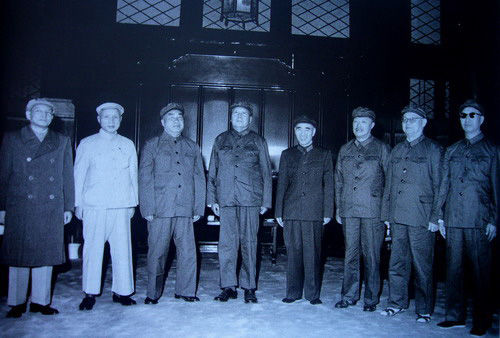 邓子恢与毛泽东的最后一张合影