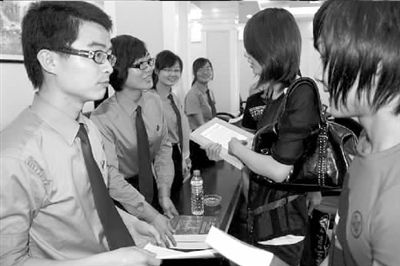 ���Ƽ򵥵ĵ��԰�����Ѱ��