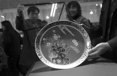 �������临Ʒչ��������Ƕ��