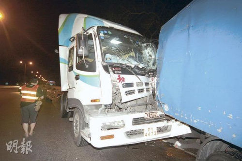 香港近日交通意外 1334544673_YQX69u.jpg