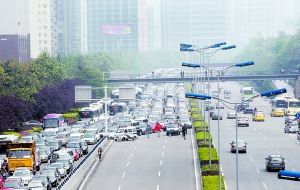 红锦大道遇血栓,新牌坊交通突偏瘫