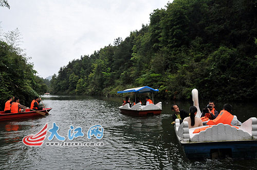 ��ɽˮ�����ý���ߵ������������ʯ�Ľ�