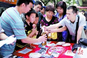 买海鲜不再蒙查查统一量秤便衣抽检