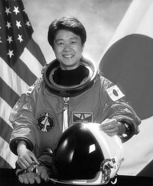 ����λŮ����Ա���������57�������족����