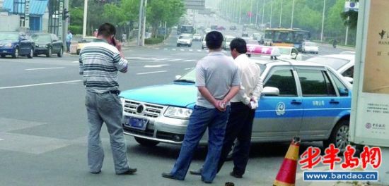 Ħ�г�����⳵��ײ�ﳵ���Ӵ�����������