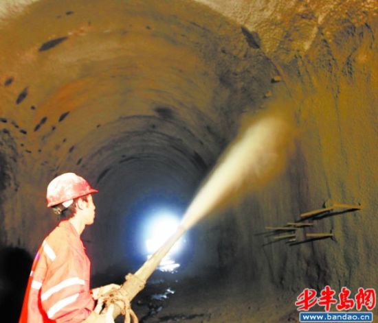 ����3���ߴ�Խ������·����9.9���ڳ�����