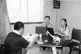 监督,不是束缚手脚