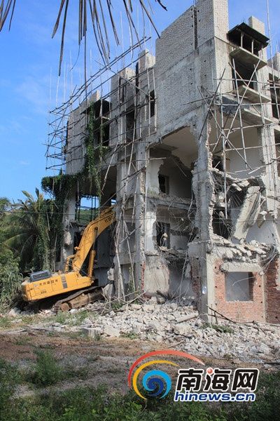 三亚:强拆吉阳镇20栋违章建筑 总面积5300平米