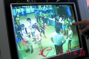 团伙医院行窃监控拍下全程