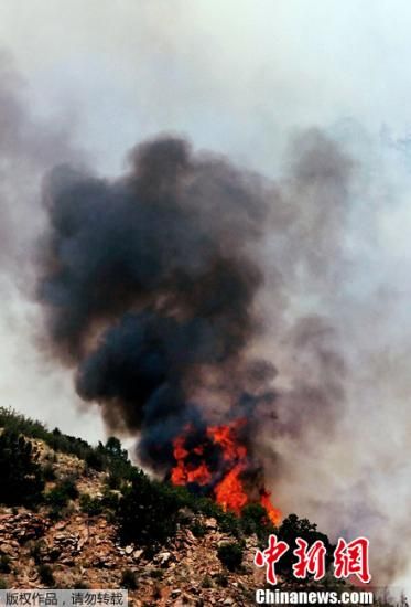 美国科州山火首次发现有1人死亡1人下落不明