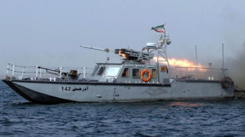 伊朗防长谈维护霍尔木兹海峡安全 称伊是主力