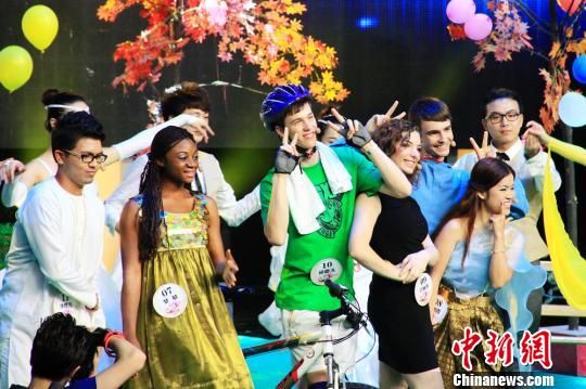 �������š������׳����࿪��12��ѡ�ֳɹ�����