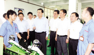 加快工业化进程加快城镇化建设