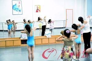 �҆���٣��߸���͵������