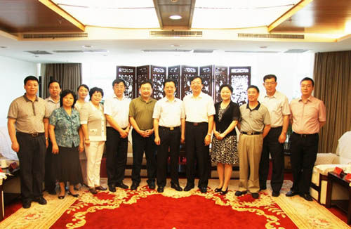 安徽省侨联会同马鞍山市政府官员拜访中国侨联