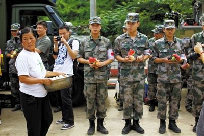 > 正文  原标题:11天抢通"生命线"   该警卫师工兵防化科李科长称,经