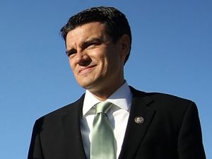 美共和党议员公费访以行为出格深夜圣湖中裸泳