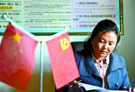 阿梅:驰骋藏北的“笔记本书记”