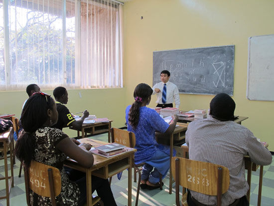汉语作为必修课将走进赞比亚穆隆古昔大学