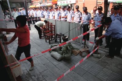 �人�ǹܴ�����Ĭ����ִ����